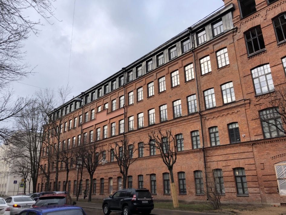 Бизнес-центр на ул. Красного Курсанта, 31